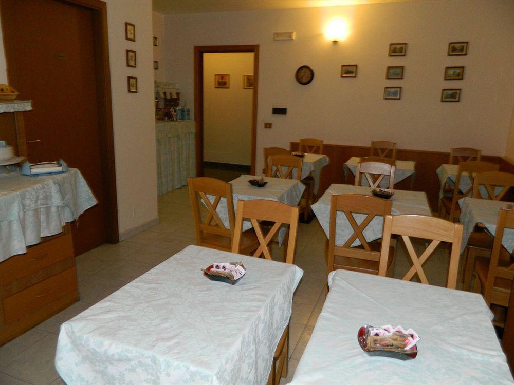 Ascot Lodging Cardano Al Campo Luaran gambar