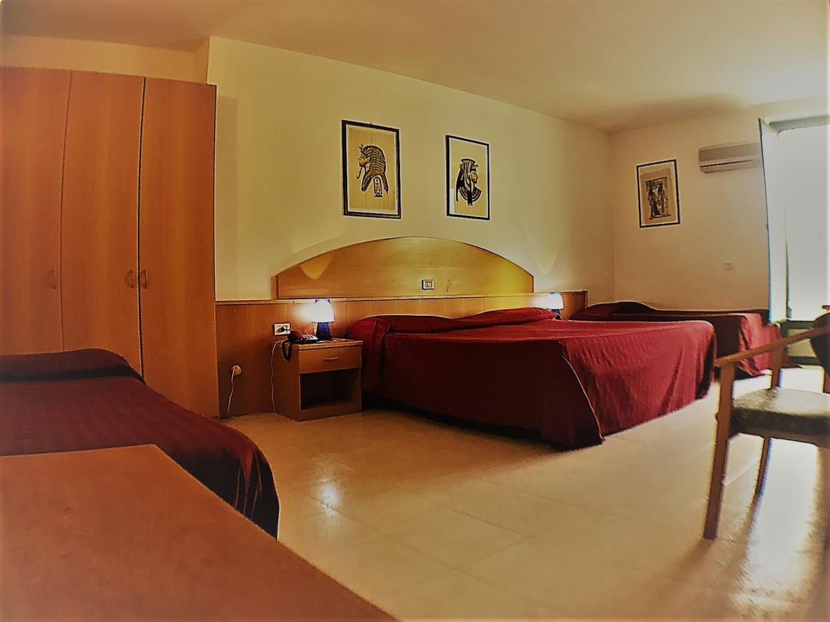 Ascot Lodging Cardano Al Campo Luaran gambar